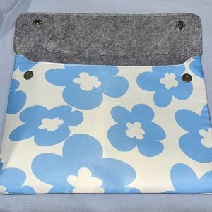 Daisy Computer Case  14 to 14.9 Inches Brand New
